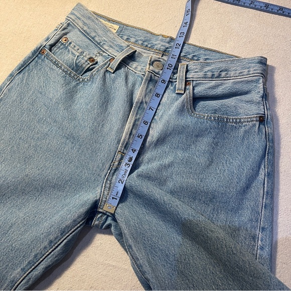 Levi's 501 Light Blue Classic Women's Jeans - Picture 10 of 16